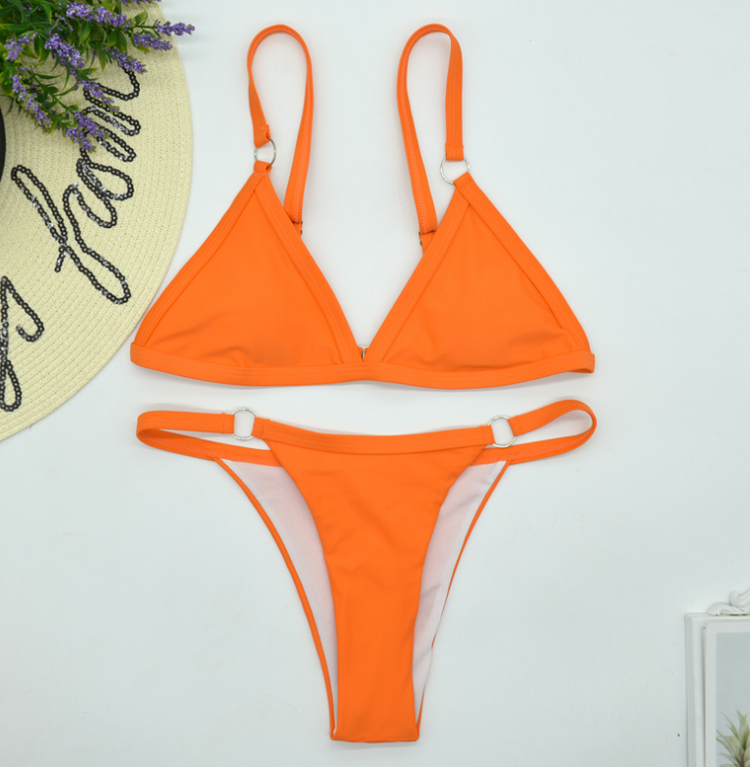 Solid color triangle bikini Lion-Tree